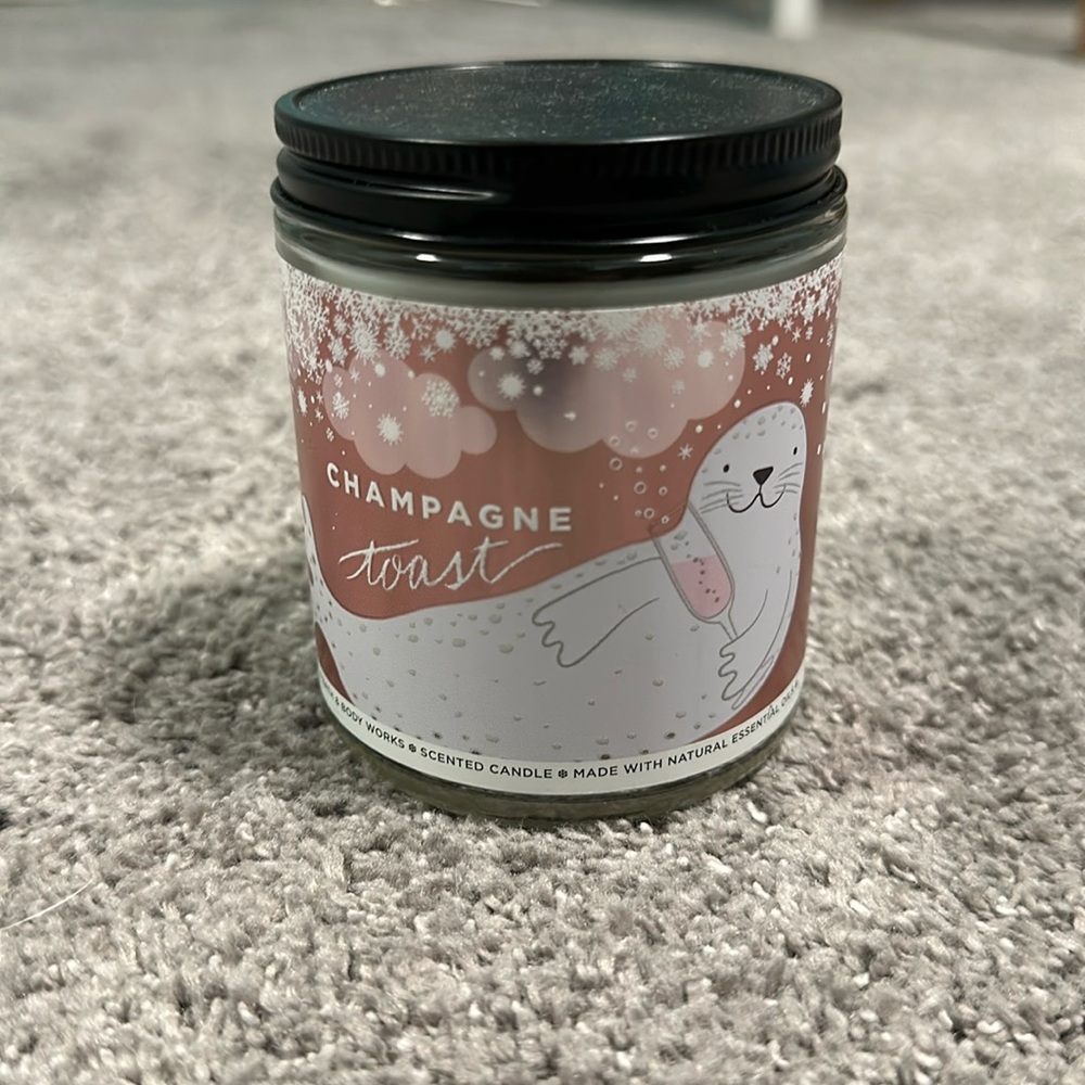 Bath & Body Works CHAMPAGNE TOAST scented candle 7 oz